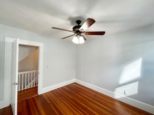 Building Photo - 80 Linden St