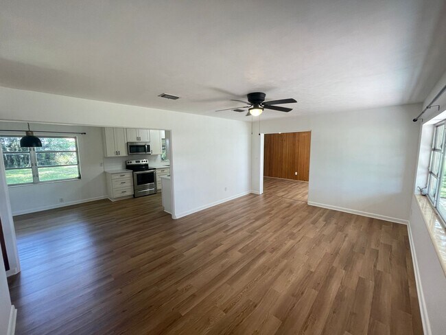 Building Photo - 2269 Southland Rd