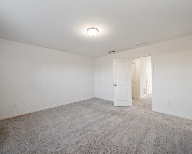 Building Photo - 113 Swindon Dr