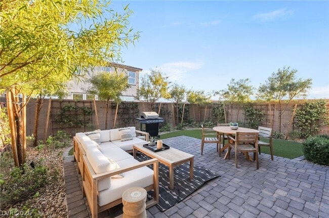 Building Photo - 4327 W Gary Ave