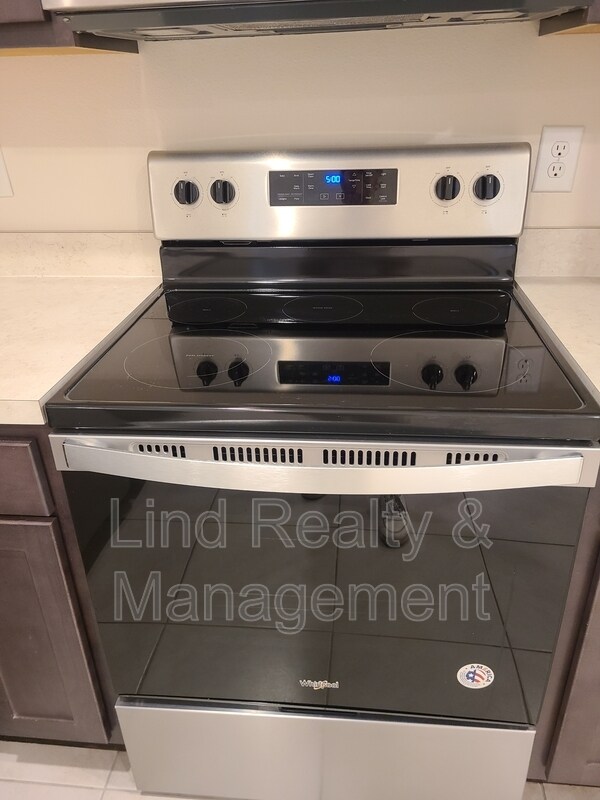 Building Photo - 7737 Legacy Trl