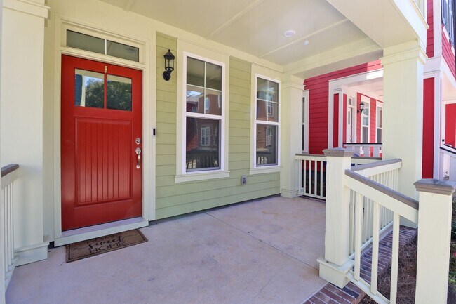 Building Photo - 2 bedroom/2.5 bath home in West Columbia.
