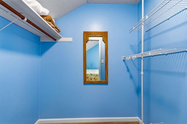 Building Photo - 3700 Golf Colony Ln