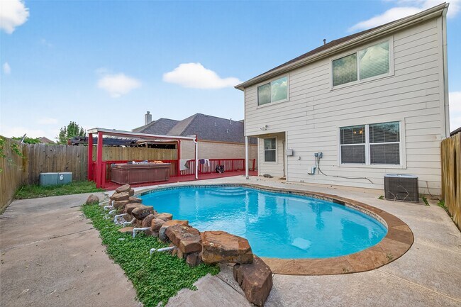 Building Photo - 12731 Heather Landing Ln