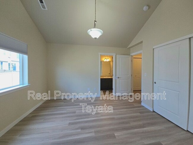 Building Photo - 4756 Parker St
