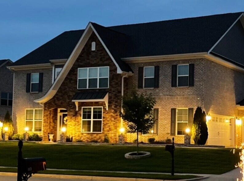 Night time lighting - 110 Citation Dr