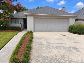 Building Photo - 2218 Graystone Dr