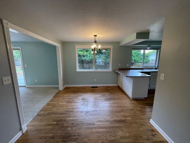 Building Photo - Convenient 3-Bedroom Home Near NAS Whidbey Island with Garage Parking
