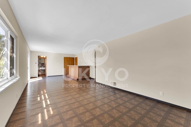 Building Photo - 4081 Oak Hill Rd