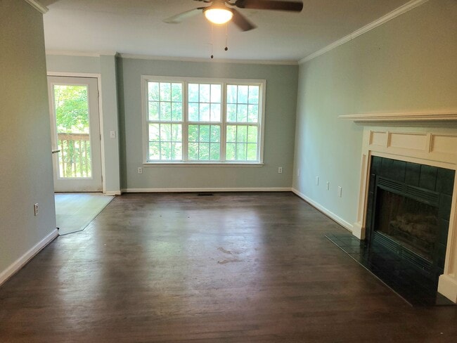 Building Photo - 116 Fox Chase