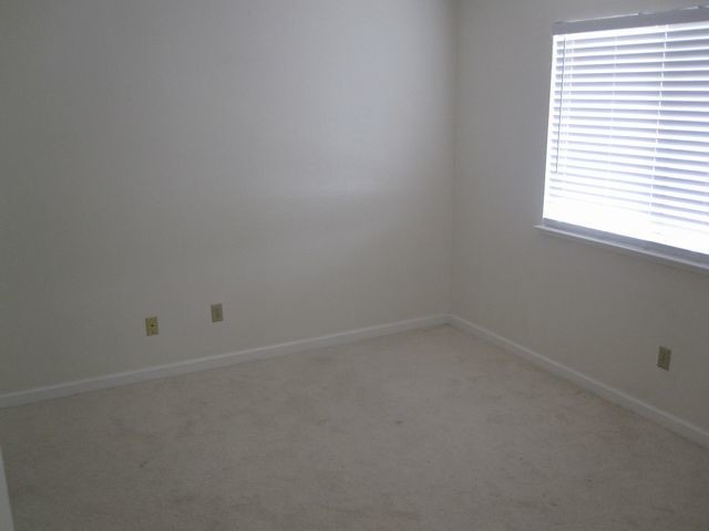 Building Photo - Apartment For Rent in Merced