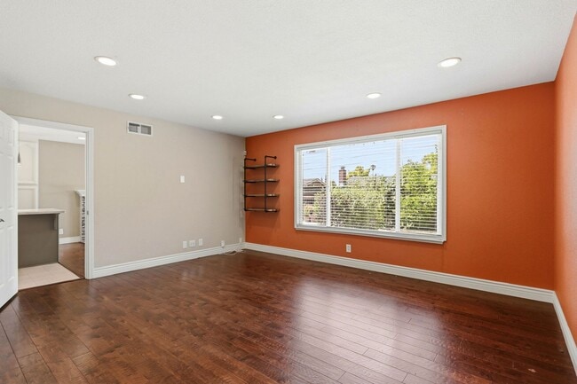 Building Photo - Beautifully Updated 5BD Home in Campbell with Remodeled Kitchen