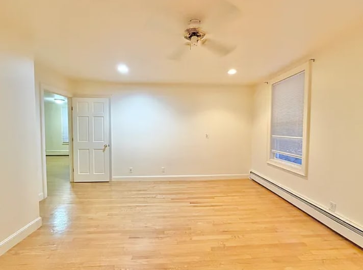 Building Photo - 38 Franklin St