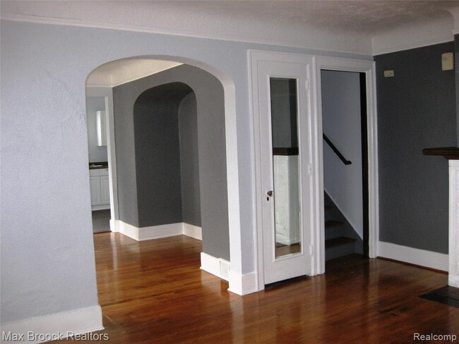 Building Photo - 1265 Franklin Rd