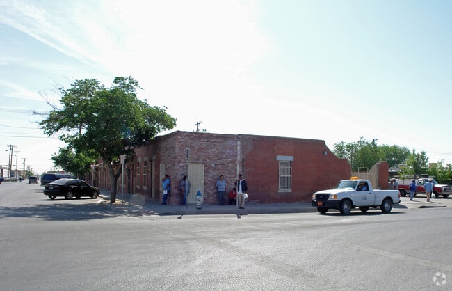 Building Photo - 801 S Mesa St
