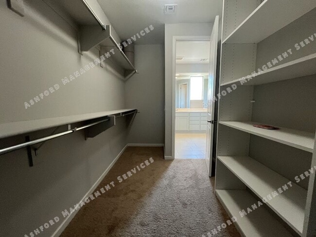 Building Photo - Beautiful 3-Bedroom Home in Sky Crossing w...