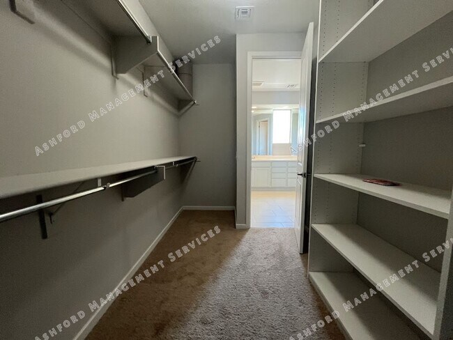 Building Photo - Beautiful 3-Bedroom Home in Sky Crossing with Modern Upgrades