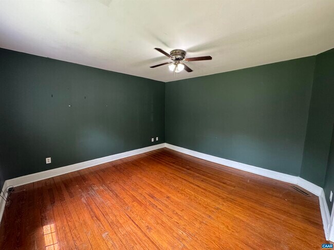 Building Photo - 85 Riverfield Farm Ln