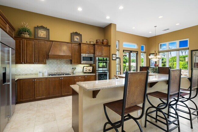 Building Photo - 56222 Village Dr
