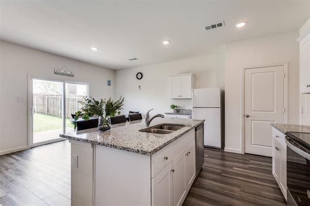 Building Photo - 2115 Revere Dr