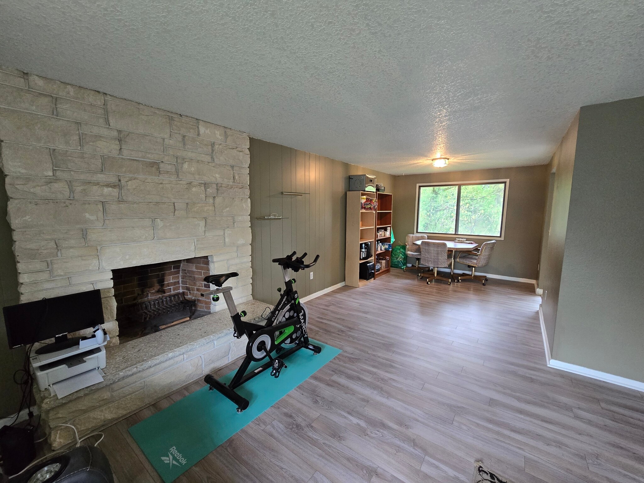 Building Photo - 1500 SE Eastwood Ct