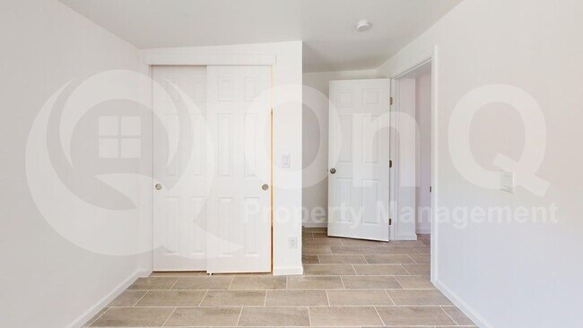 Building Photo - 207 W Ohio St