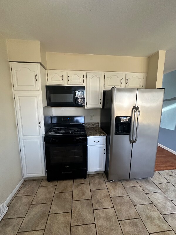 Building Photo - 6902 Ardelle Dr
