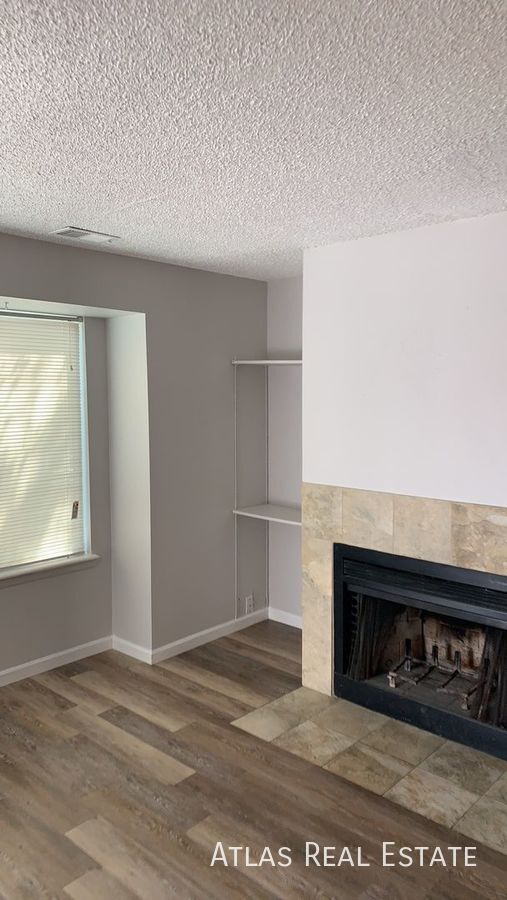 Building Photo - 851 S Uravan Ct