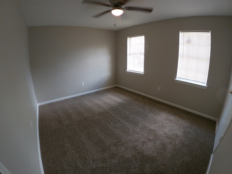 Bed Room 1 - 2614 N Woodloch St