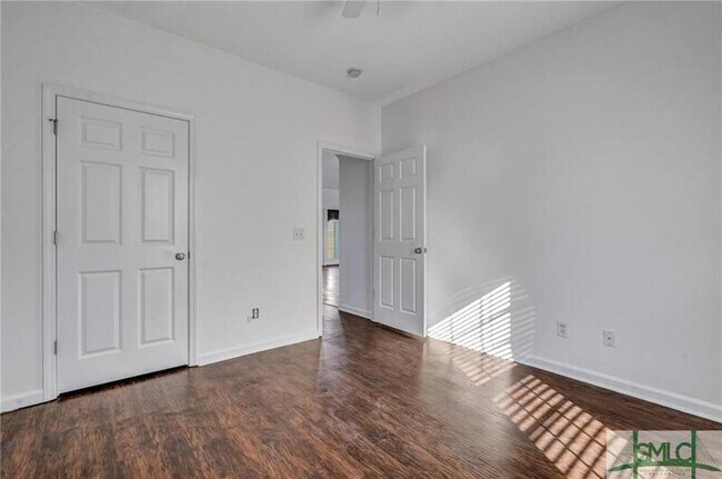 Building Photo - 179 Willow Point Cir