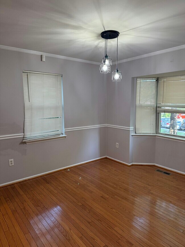 Building Photo - 7028 Palamar Turn