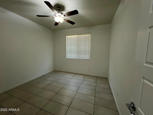 Building Photo - 8757 W Rancho Dr