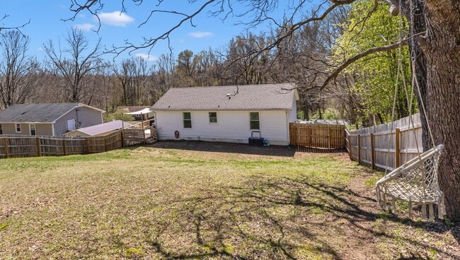 Building Photo - 247 Jeffery Dr