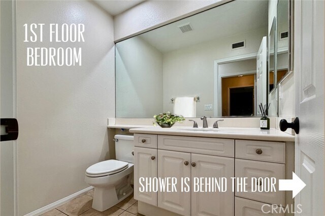 Building Photo - 2566 Pearblossom St