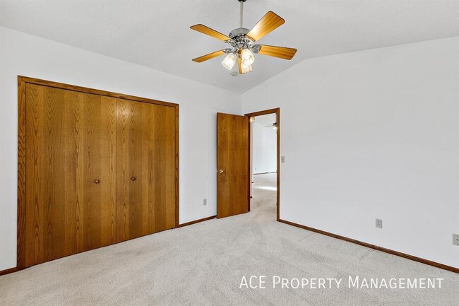 Building Photo - 5116 Stoney Creek Ct