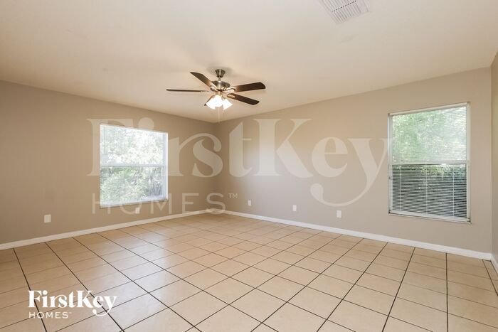 Building Photo - 1212 E 108th Ave