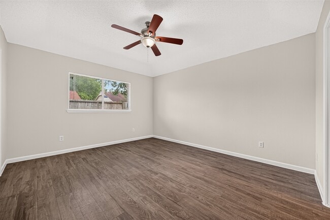 Building Photo - 7407 Cortes Dr