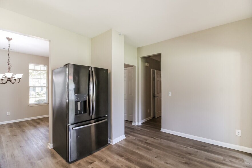 Building Photo - 618 Brookwater Dr