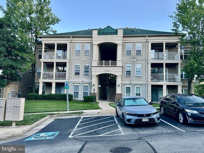 Building Photo - 1069 Gardenview Loop