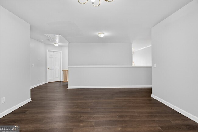 Building Photo - 28 Stonehenge Ct