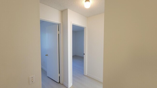 Building Photo - 4475 Anne Sladon St
