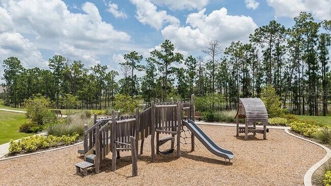 Building Photo - 14727 Field Daisy Dr