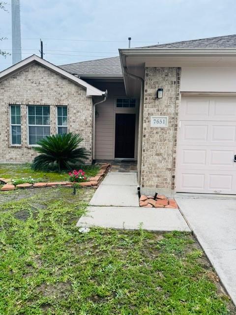 Primary Photo - 7651 Oak Sage Dr