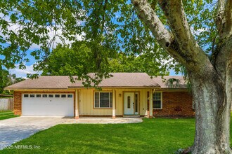 Building Photo - 2412 Stonehaven Ct W