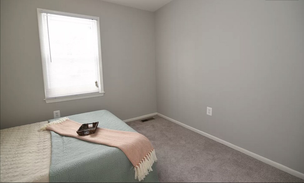 Building Photo - 3152 Bayswater Ct