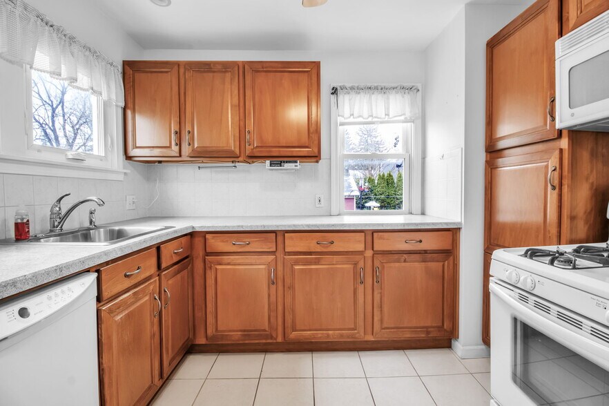 Building Photo - 35 Whaley Ave