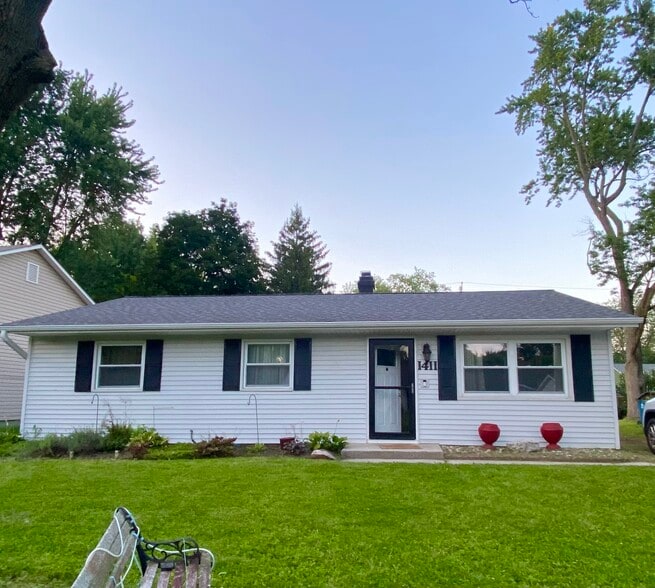 Front House - 1411 Melbourne Dr