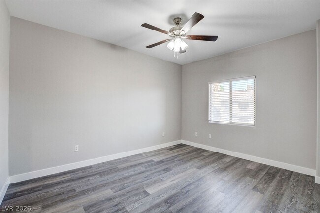 Building Photo - 7701 W Robindale Rd