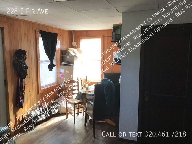 Building Photo - 228 E Fir Ave
