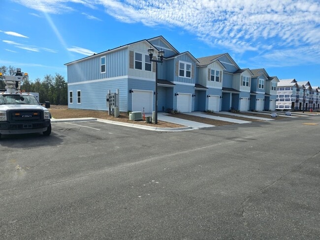 Building Photo - 190 Turpentine Dr